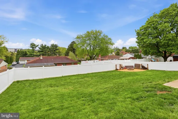 $319,900 | 332 Donna Lane, York, PA 17403
