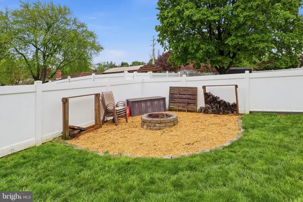 $319,900 | 332 Donna Lane, York, PA 17403