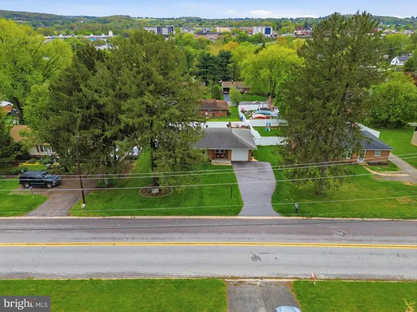 $319,900 | 332 Donna Lane, York, PA 17403