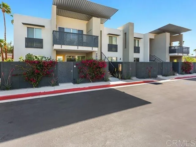 $3,250 | 175 The River, Palm Springs, CA 92262