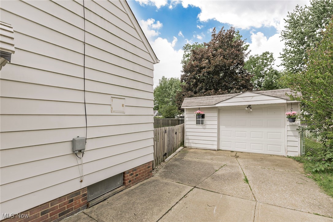 1672 Brainard Road Lyndhurst, OH 44124 - Photo 37 of 40 1.5 car garage, plenty of storage