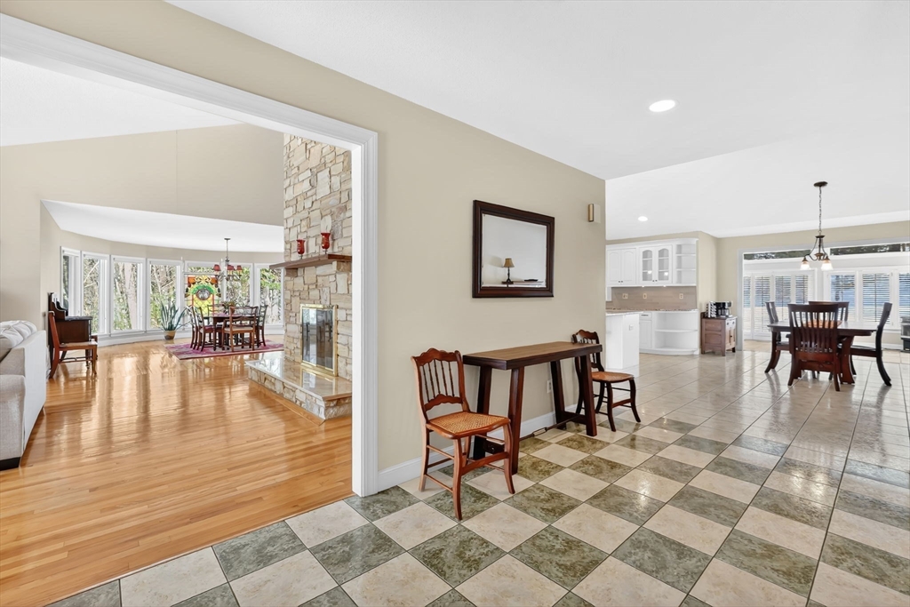 175 Scantic Road Hampden, MA 01036 - Photo 4 of 39