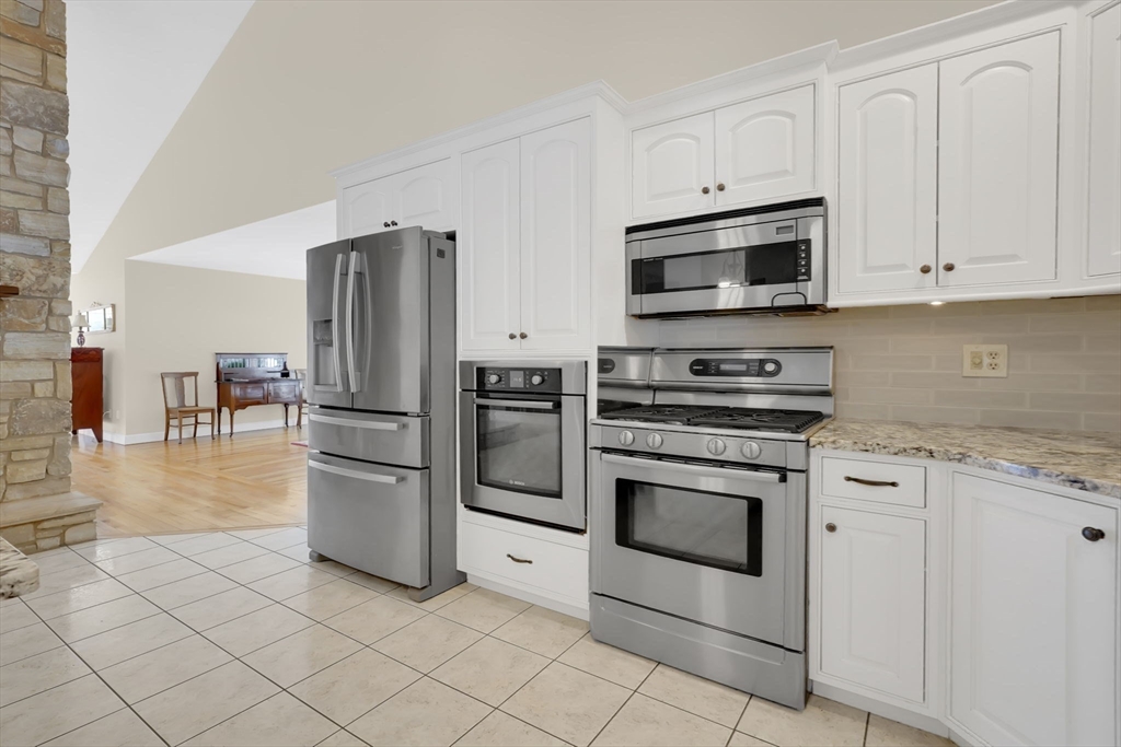 175 Scantic Road Hampden, MA 01036 - Photo 9 of 39