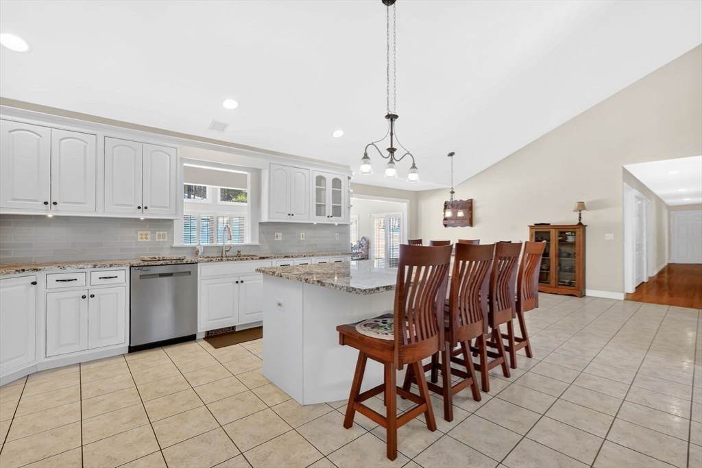 175 Scantic Road Hampden, MA 01036 - Photo 10 of 39