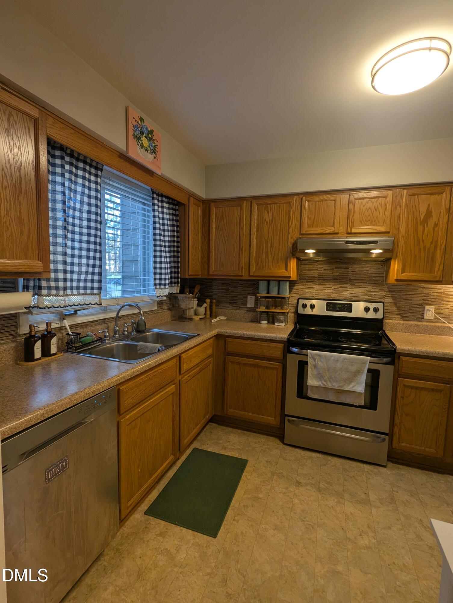 5513 Kaplan Drive Raleigh, NC 27606 - Photo 23 of 52