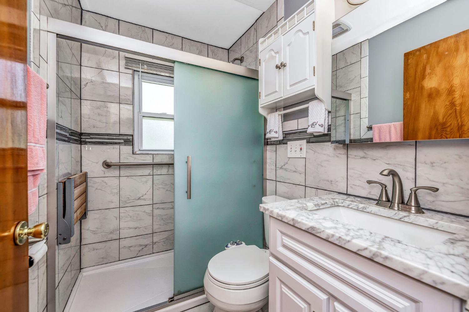 2050 Adams Road Cincinnati, OH 45231 - Photo 18 of 35 Gallery Image 18