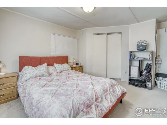 a bathroom with a sink and toilet