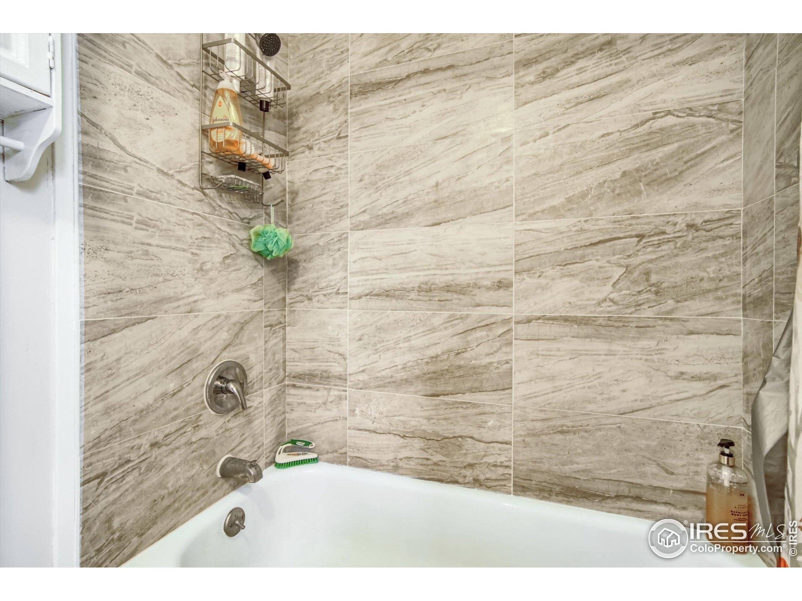 5000 Butte Street, Unit 272 Boulder, CO 80301 - Photo 16 of 21 a bathroom with a shower