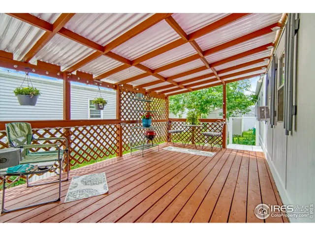 a view of outdoor space yard and patio