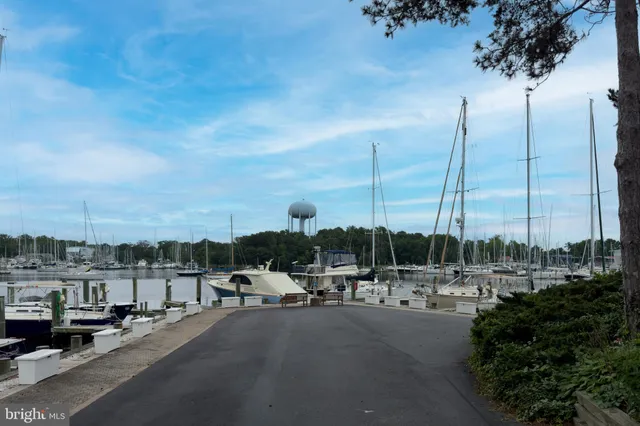 $639,950 | 755 Fairview Avenue, Unit 755D, Annapolis, MD 21403