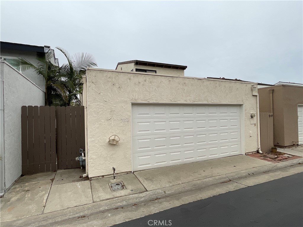 7053 Seawind Drive Long Beach, CA 90803 - Photo 44 of 47 a view of a garage