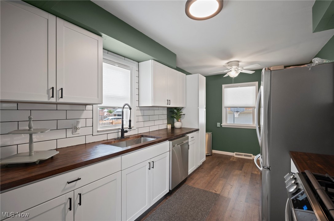 1843 Rush Road Wickliffe, OH 44092 - Photo 3 of 39 Gallery Image 3