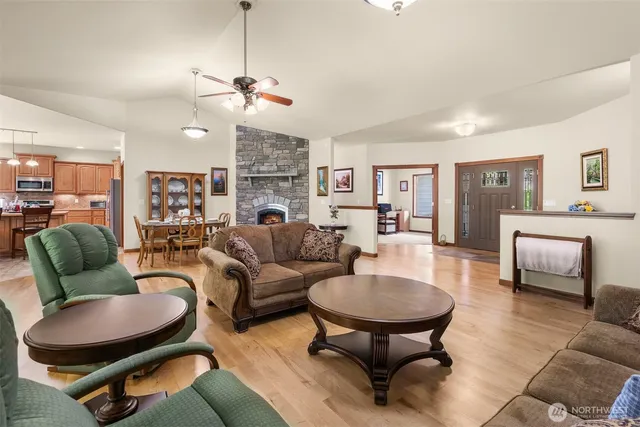 $935,000 | 425 400th Street South, Roy, WA 98580