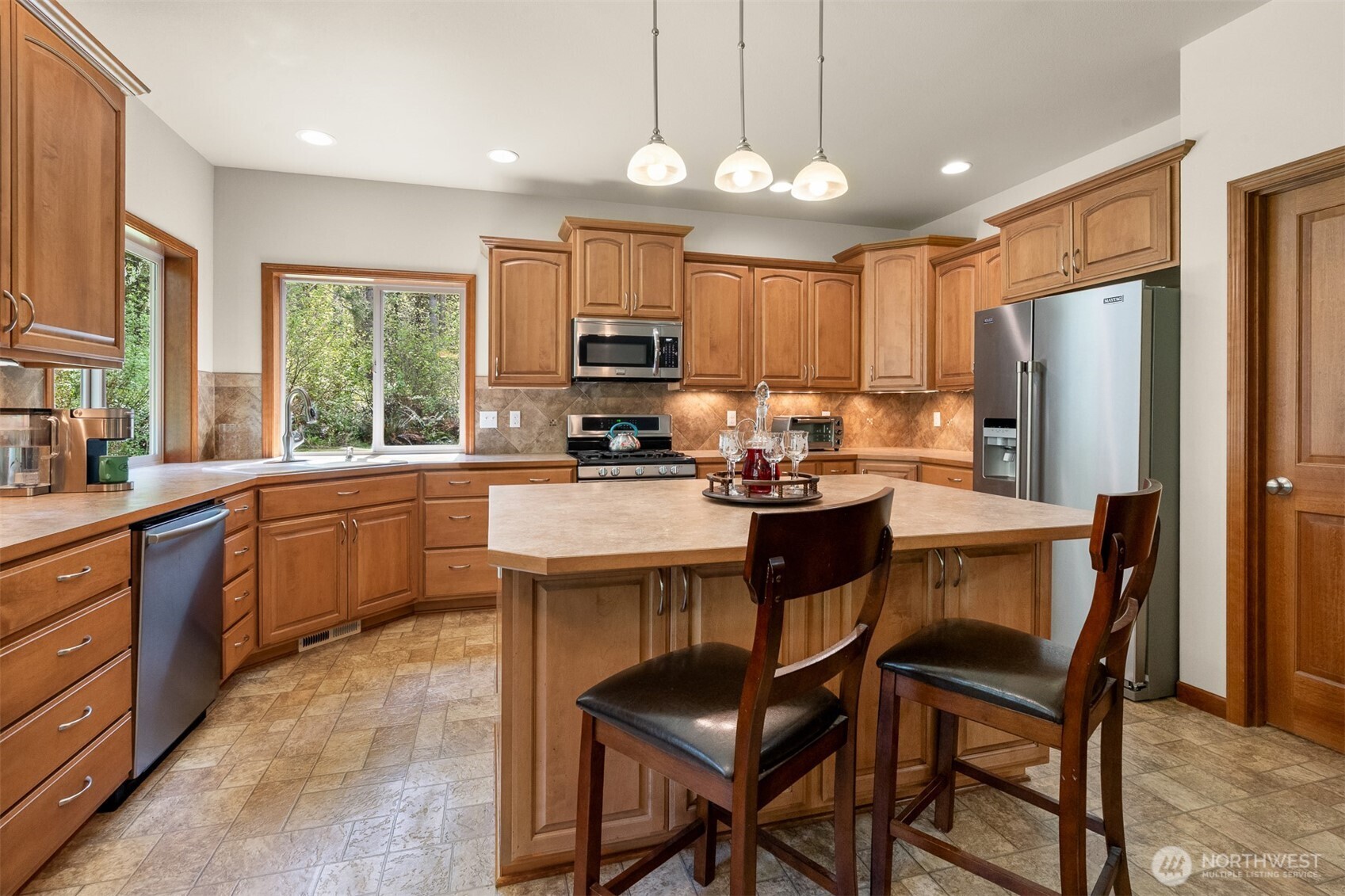 425 400th Street South Roy, WA 98580 - Photo 7 of 29