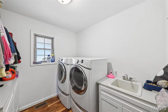 $699,000 | 15556 Old State Road, Carlyle, IL 62231