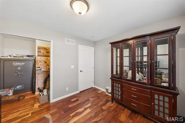 $699,000 | 15556 Old State Road, Carlyle, IL 62231