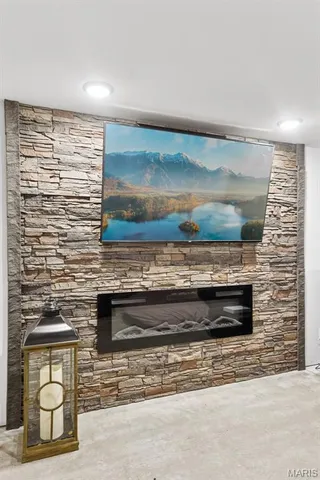 $699,000 | 15556 Old State Road, Carlyle, IL 62231