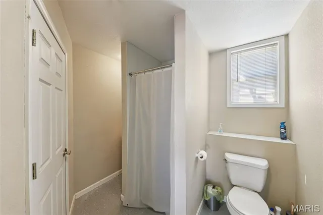 $699,000 | 15556 Old State Road, Carlyle, IL 62231