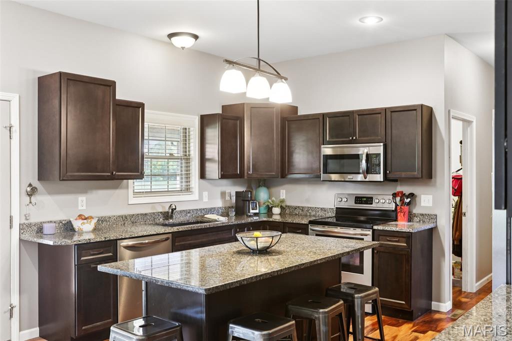 15556 Old State Road Carlyle, IL 62231 - Photo 5 of 64