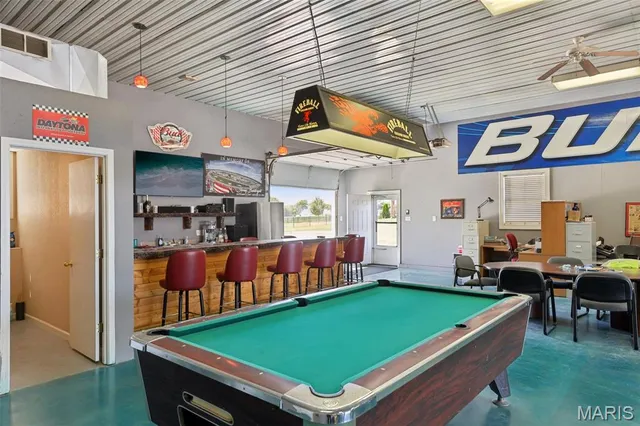 $699,000 | 15556 Old State Road, Carlyle, IL 62231