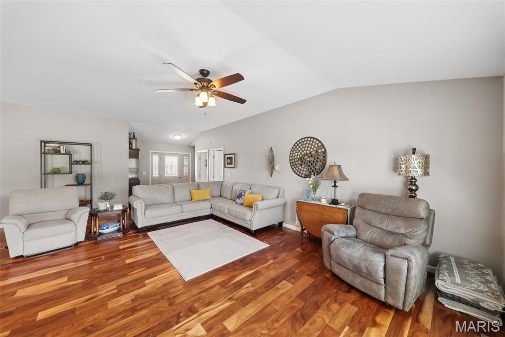 15556 Old State Road Carlyle, IL 62231 - Photo 9 of 64