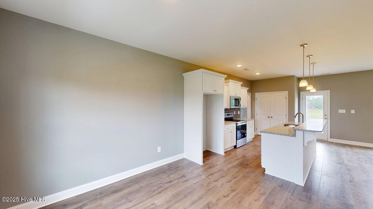 1519 Lancaster Road Pikeville, NC 27863 - Photo 9 of 33 Dining Area