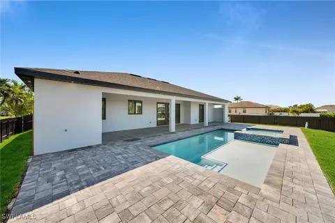 $590,000 | 902 Northwest 38th Avenue, Cape Coral, FL 33993