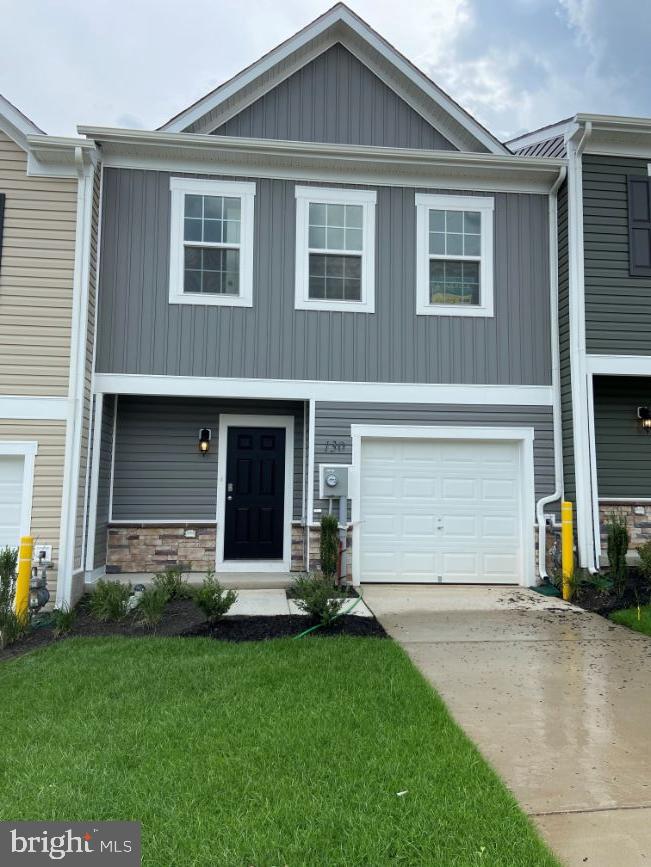 230 Maple Run Drive York, PA 17404 - Photo 4 of 36