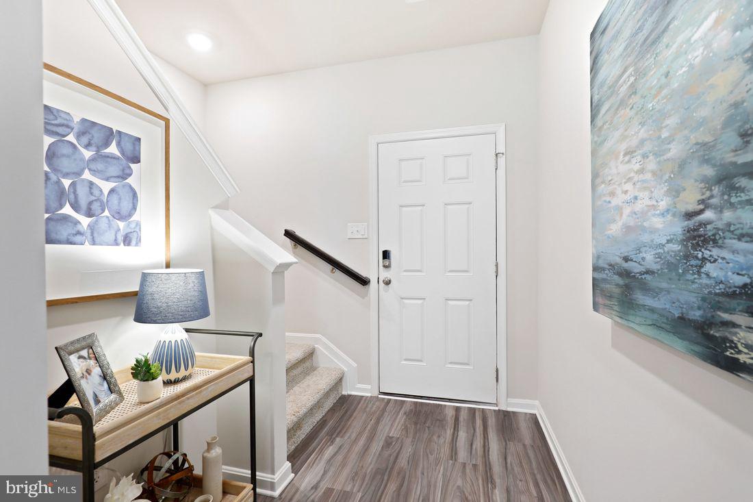 230 Maple Run Drive York, PA 17404 - Photo 6 of 36