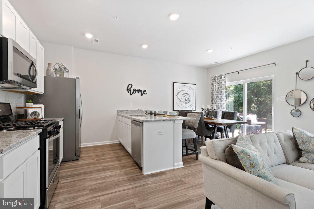 230 Maple Run Drive York, PA 17404 - Photo 9 of 36