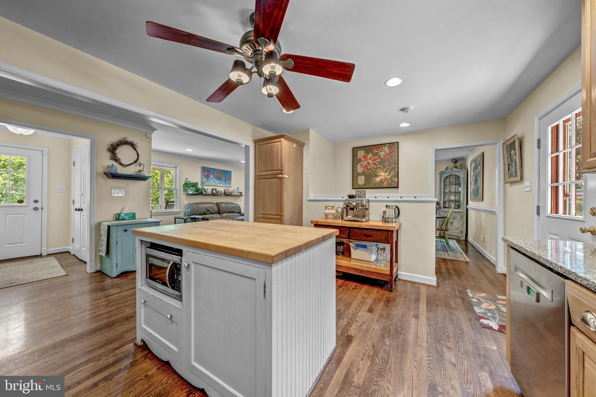 35094 Scotland Heights Road Round Hill, VA 20141 - Photo 9 of 41
