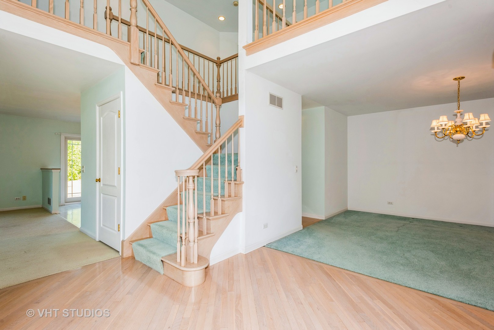 453 Ridgelawn Trail Batavia, IL 60510 - Photo 7 of 25 Gallery Image 7