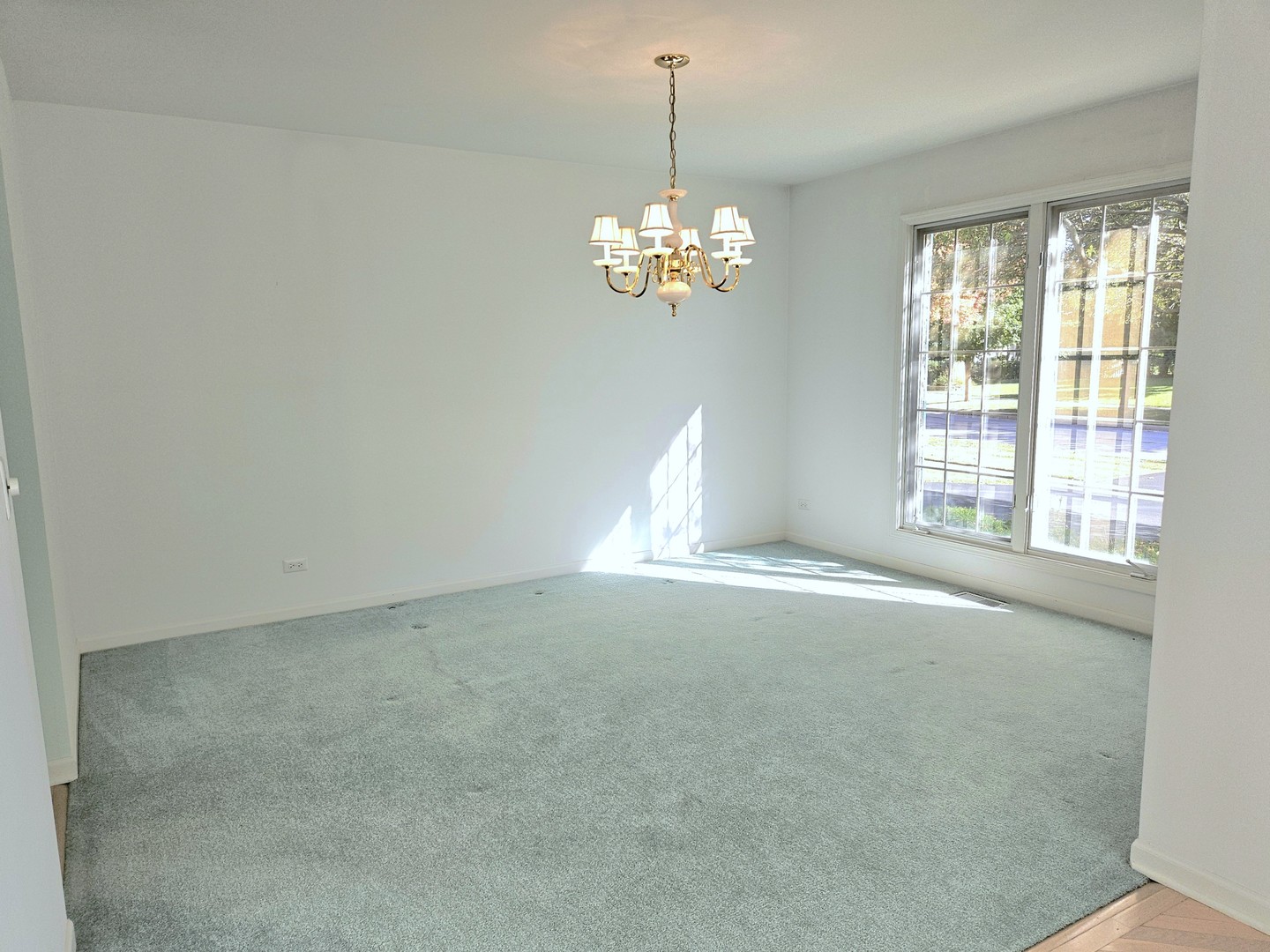 453 Ridgelawn Trail Batavia, IL 60510 - Photo 9 of 25 Gallery Image 9
