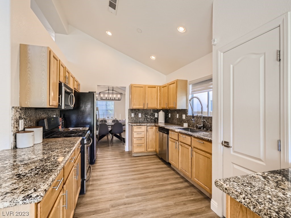 35 Trailside Court Henderson, NV 89012 - Photo 12 of 36