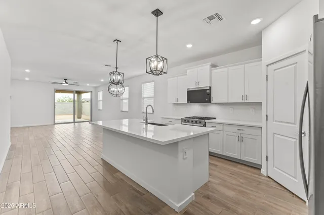 $2,300 | 15849 West Gray Fox Trail, Surprise, AZ 85387