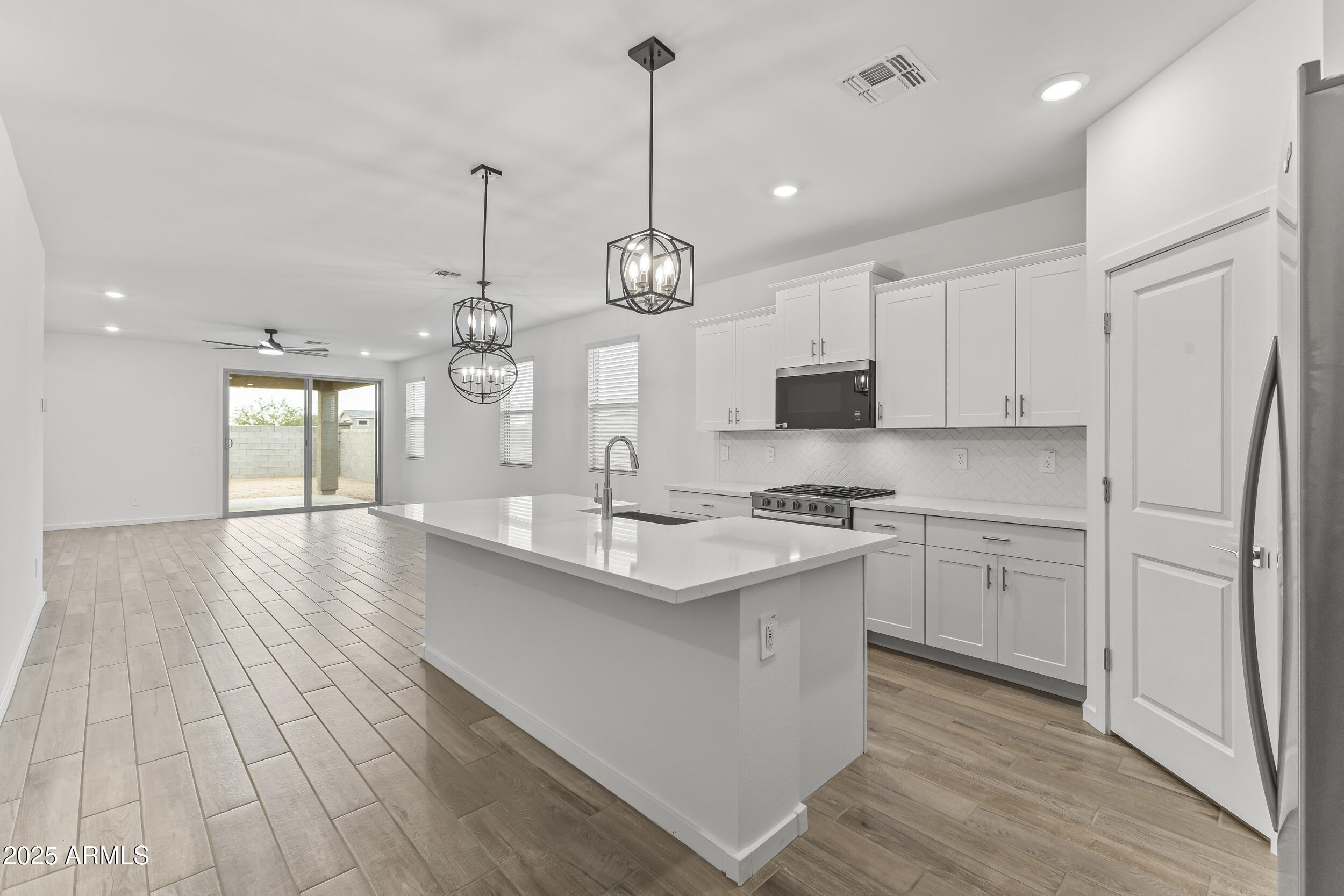 15849 West Gray Fox Trail Surprise, AZ 85387 - Photo 2 of 31 9_09