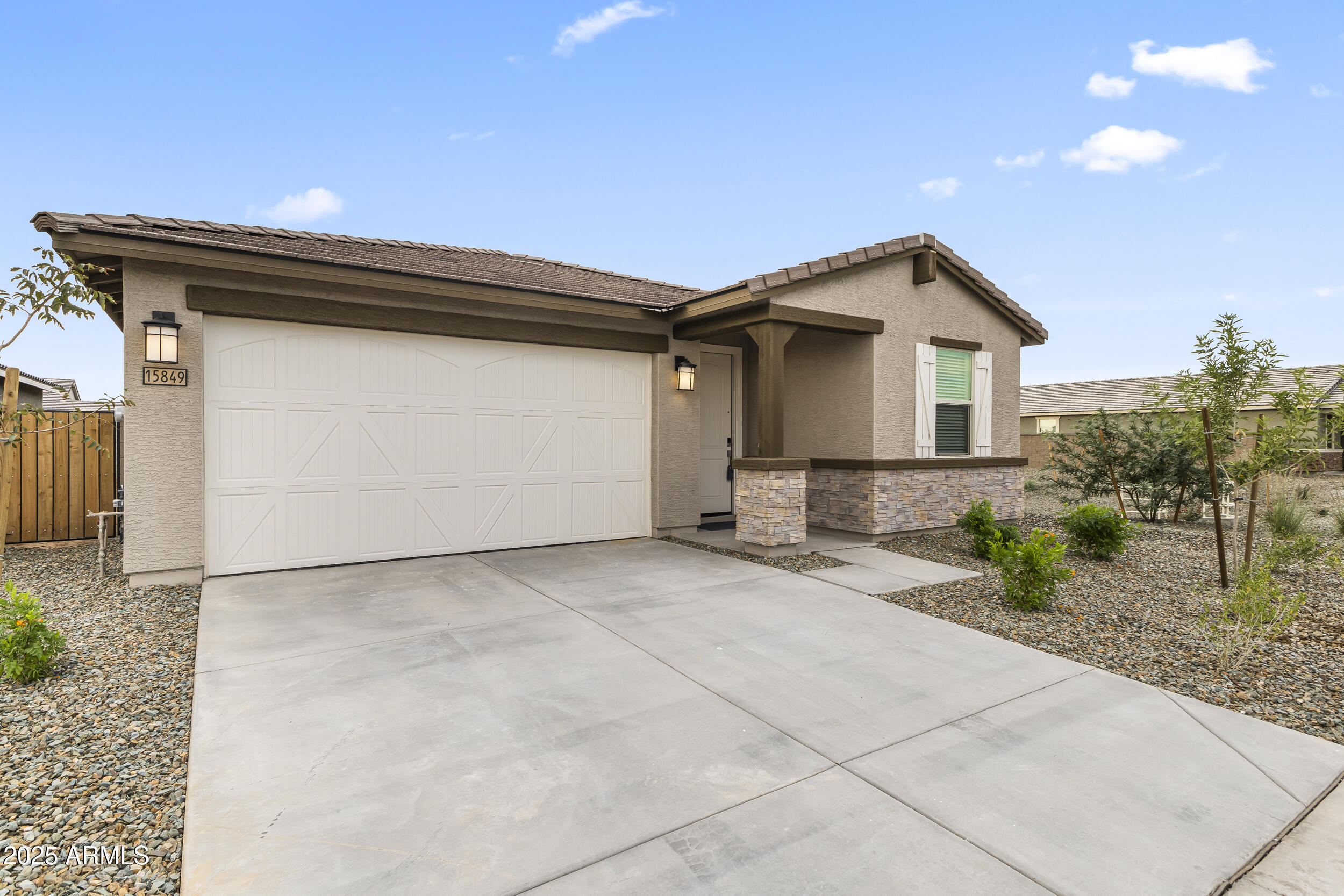 15849 West Gray Fox Trail Surprise, AZ 85387 - Photo 6 of 31 2_02