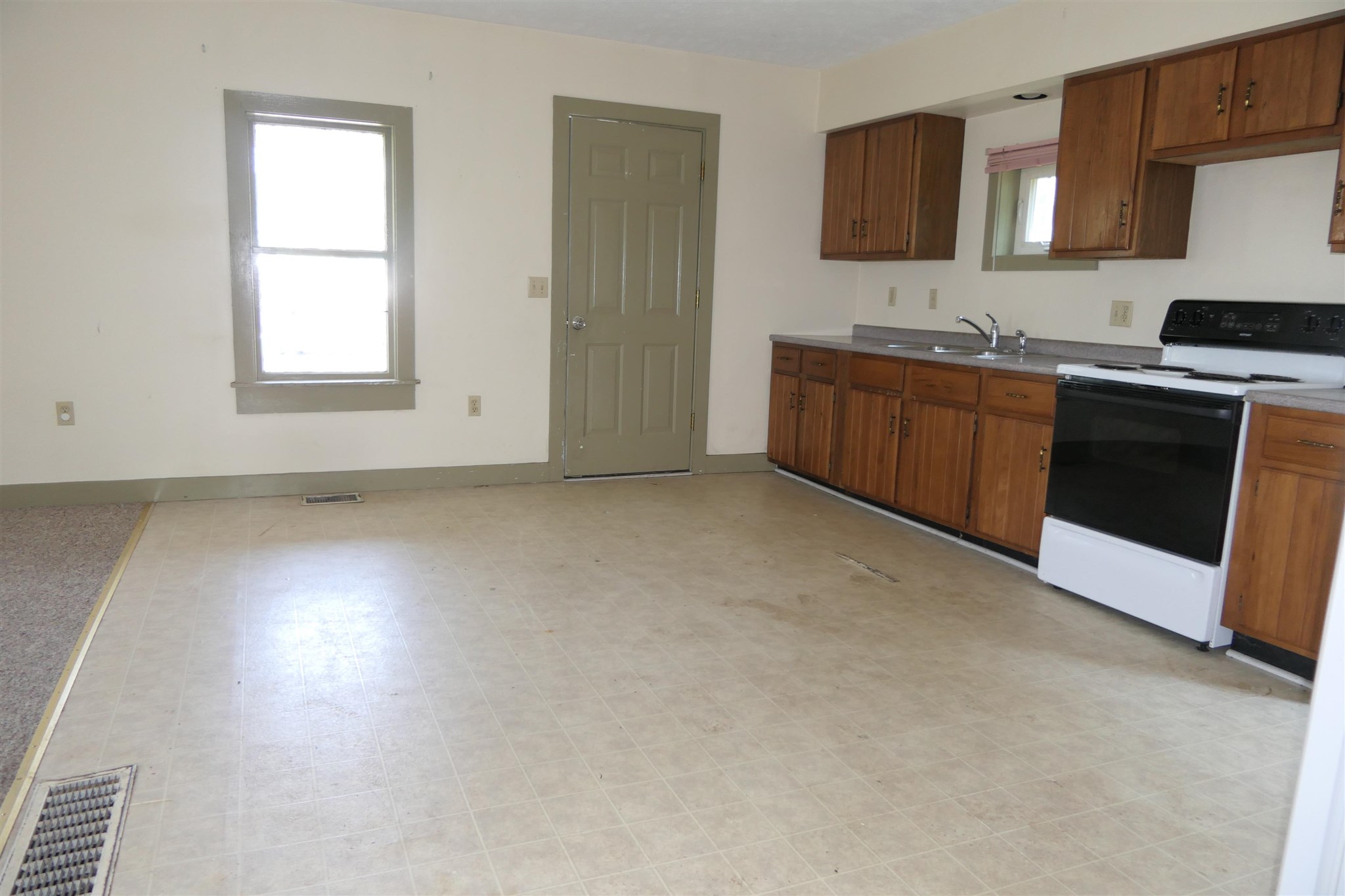 56-36 2nd Street Swanton, VT 05488 - Photo 9 of 16 Gallery Image 9