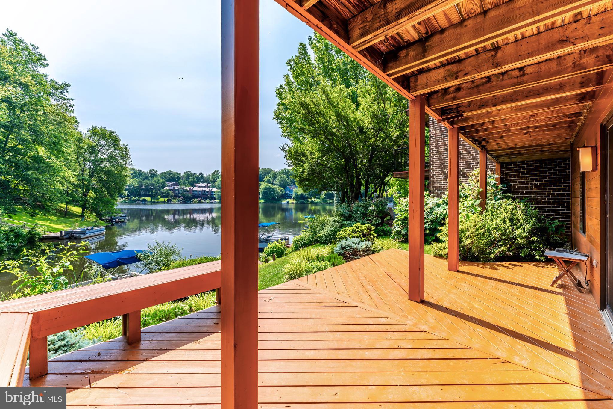 2127 Cabots Point Lane Reston, VA 20191 - Photo 63 of 66 Lower level deck with built in seating