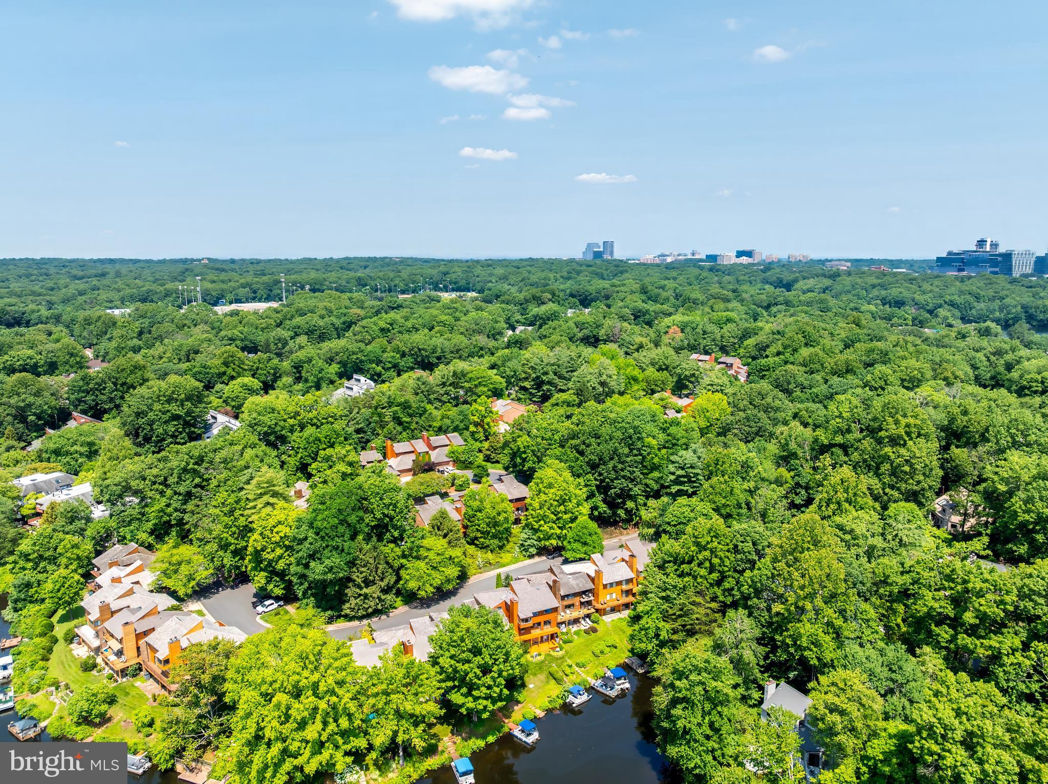 2127 Cabots Point Lane Reston, VA 20191 - Photo 7 of 66