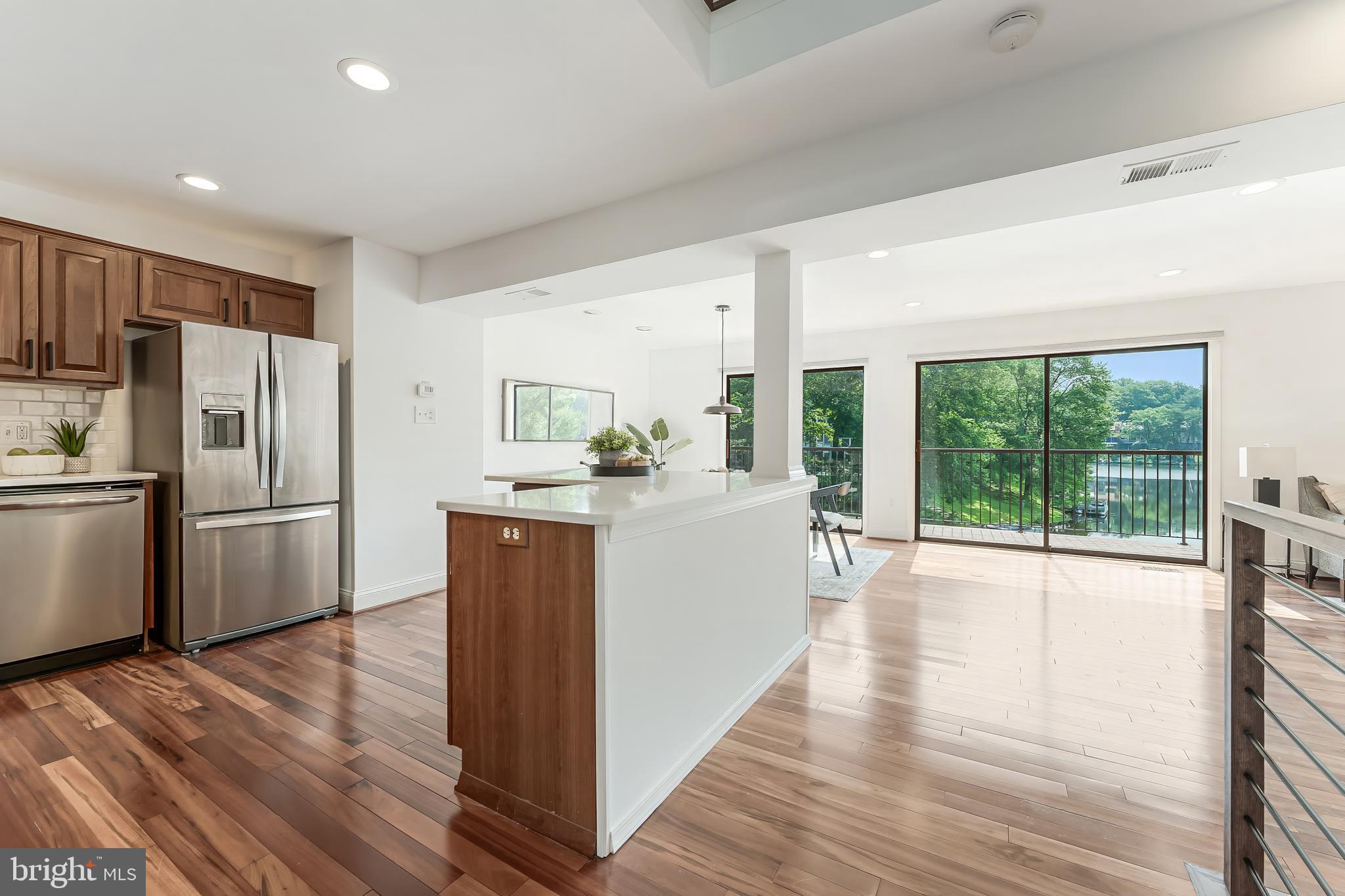 2127 Cabots Point Lane Reston, VA 20191 - Photo 9 of 66