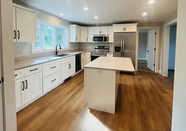 $2,875 | 100 Main Street, Unit 2, Hopkinton, MA 01748