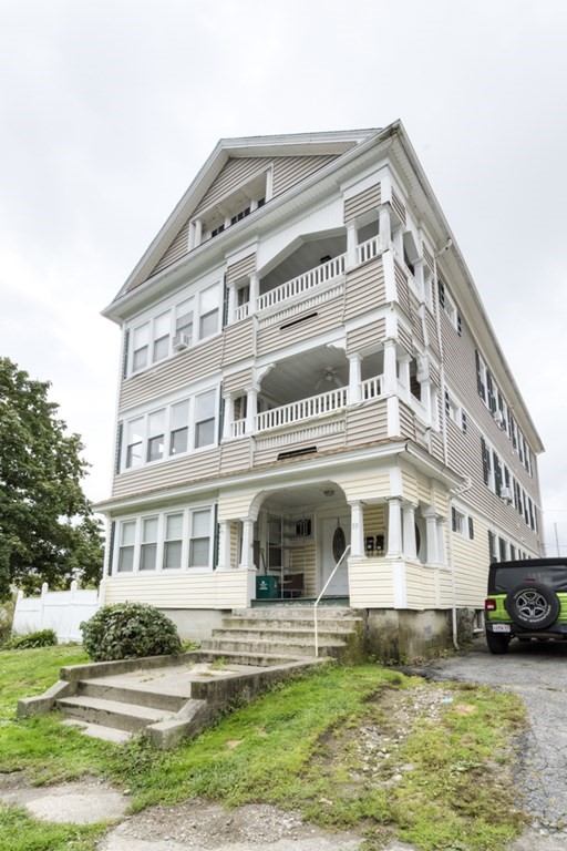 39 Woodford Street, Unit 3 Worcester, MA 01604 - Photo 3 of 37 a front view of a building