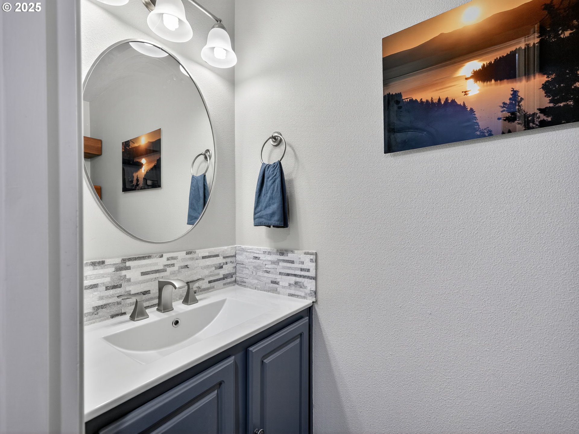 10340 Southwest Dunlin Place Beaverton, OR 97007 - Photo 18 of 46 Bathroom