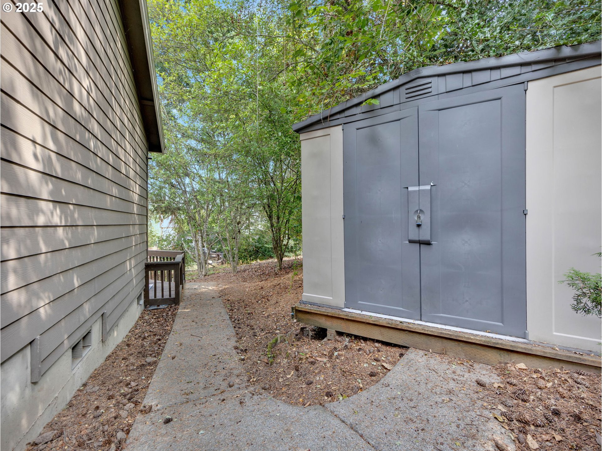 10340 Southwest Dunlin Place Beaverton, OR 97007 - Photo 45 of 46 Shed