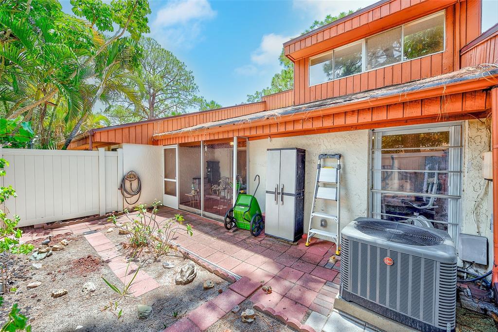 2064 Sunset Point Road, Unit 73 Clearwater, FL 33765 - Photo 39 of 58 front view of a building
