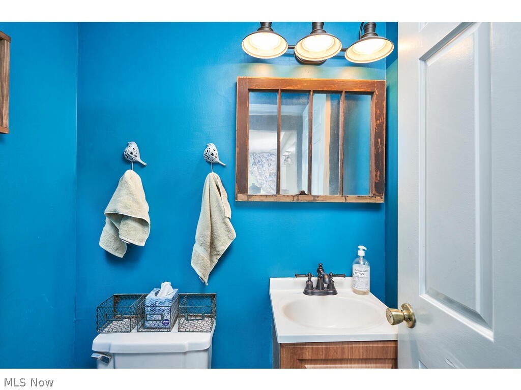 2530 Sourek Road Akron, OH 44333 - Photo 9 of 19 1/2 Bath