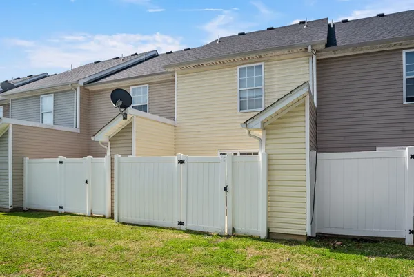 $249,500 | 2961 South Rutherford Boulevard, Unit C2, Murfreesboro, TN 37130