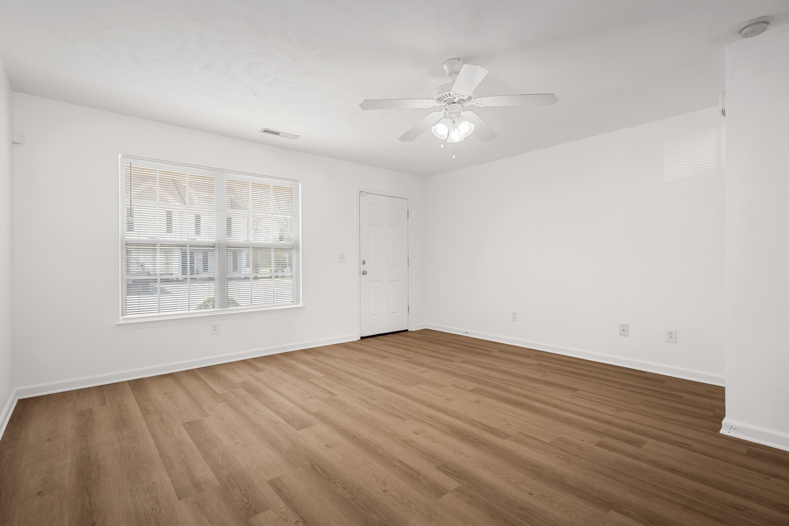 2961 South Rutherford Boulevard, Unit C2 Murfreesboro, TN 37130 - Photo 4 of 25