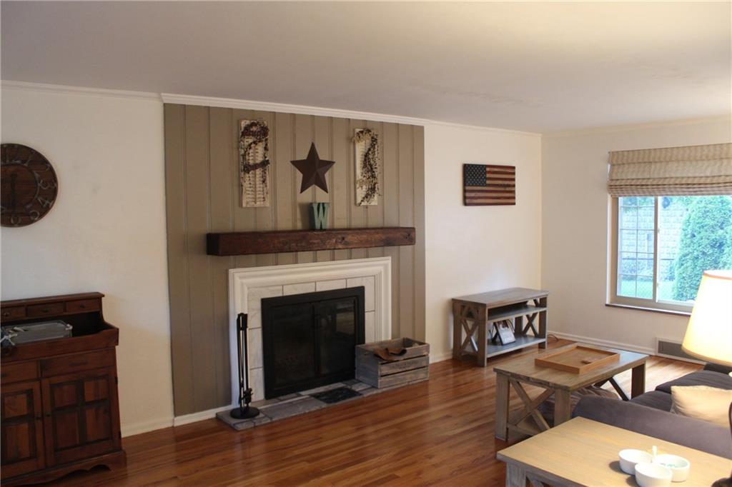 141 Rae Avenue Pittsburgh, PA 15228 - Photo 3 of 25 Gallery Image 3